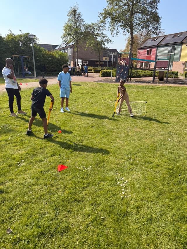Sport en spel op grasveld